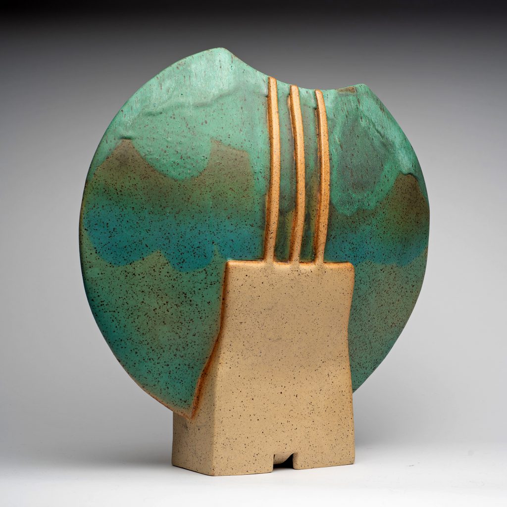 Large décor sculpture. Bronze glaze on speckled clay.
